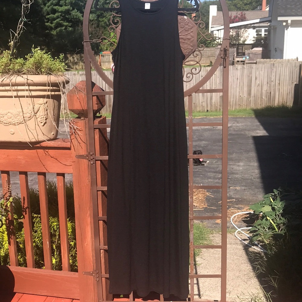 EUC Old Navy Black Maxi Dress